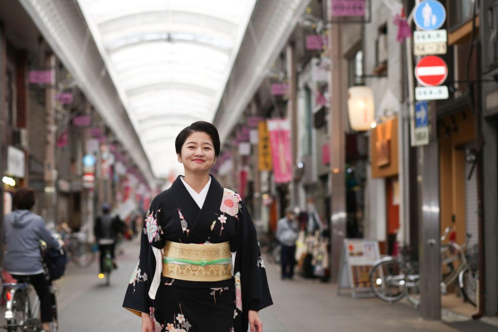 人気芸妓・紗月さん、引き祝いを終えて祇園街を巣立つ｜コラム｜きもの