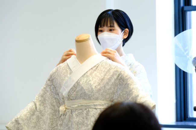 すなおさんのリアルレッスン」 きものすなおさん 日本最大級きもの展示