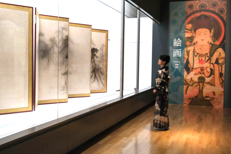 東京国立博物館創立150年記念 特別展『国宝 東京国立博物館のすべて』「きものでミュージアム」vol 15｜コラム｜きものと（着物メディア）│