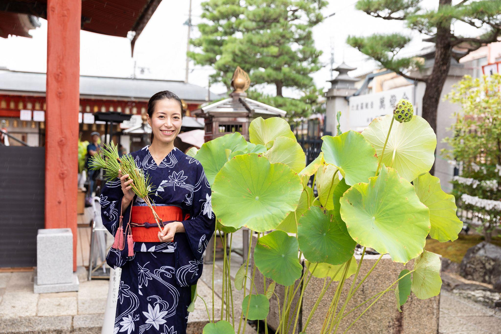 萬燈会とお盆飾り 「＃京都ガチ勢、大西さん家の一年」vol.8｜コラム