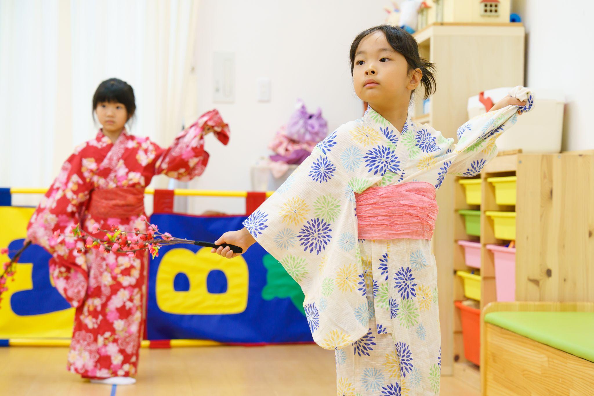 着物 踊り 保育園