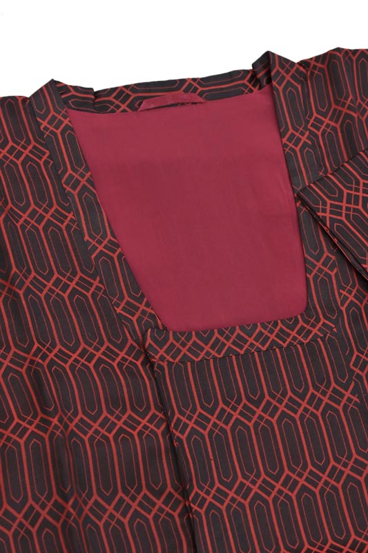 雨降りでもオシャレに 仕立て上がり 中古品 創作正絹雨コート 変り亀甲 シンプルなデザインに印象的な色彩 コート丈123 裄63 5 京都きもの市場 日本最大級の着物通販サイト