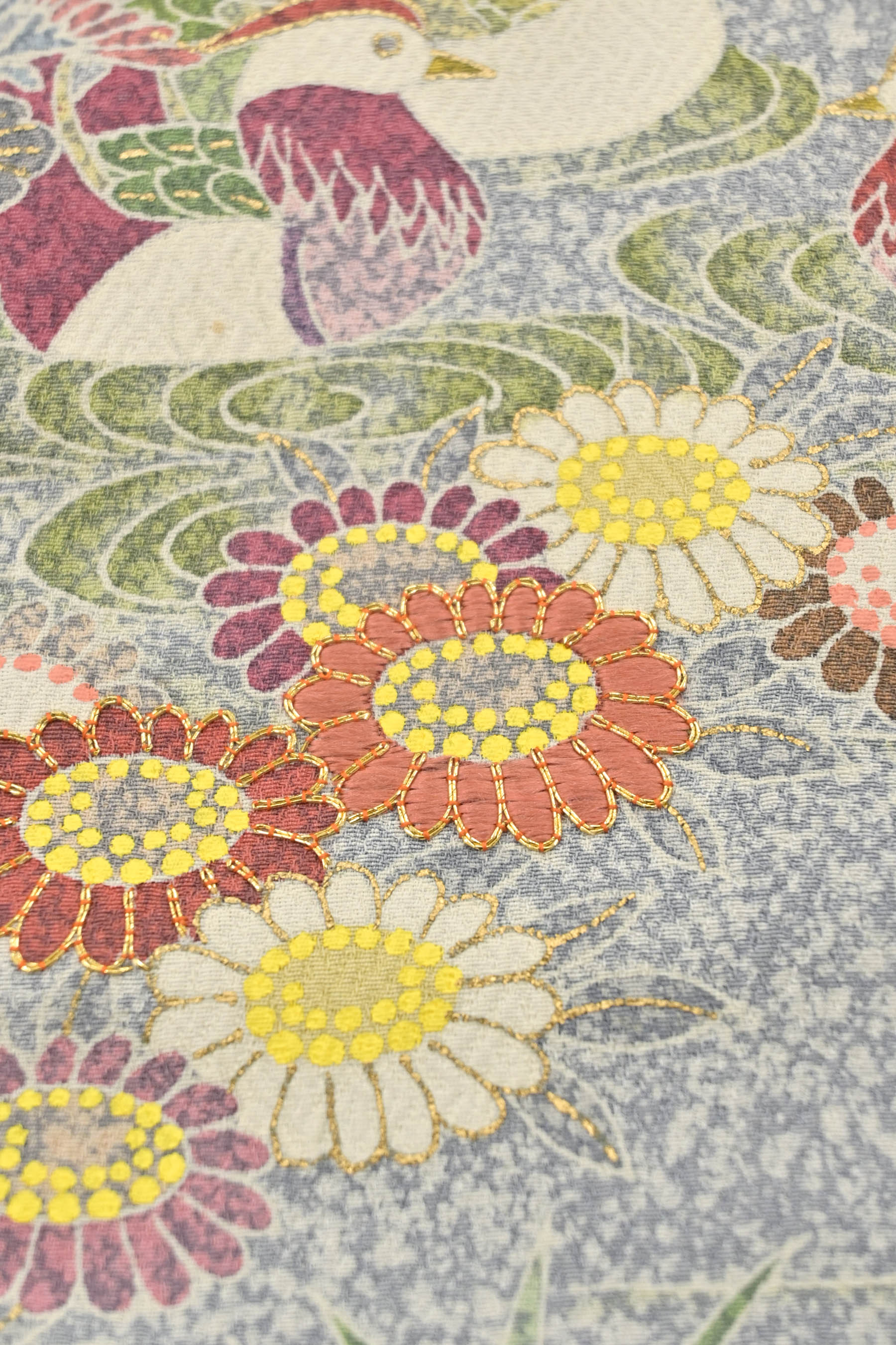 最大79%OFFクーポン 花模様 金駒刺繍 正絹 訪問着 フォーマル 着物