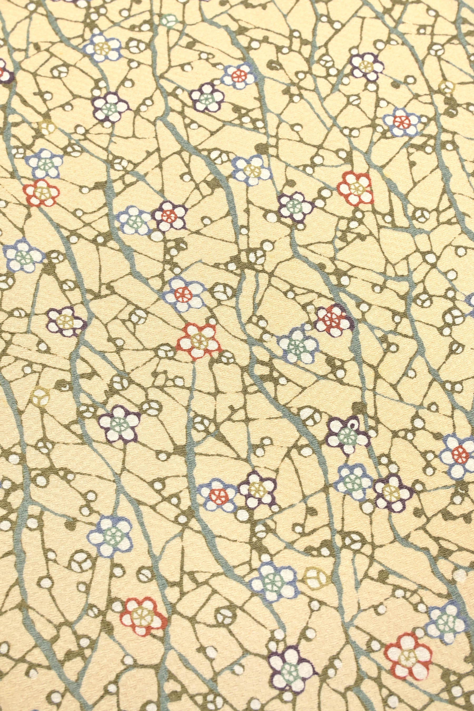 特選創作紋意匠地染小紋 ≪御仕立て上がり・中古品≫ 「敷梅ヶ枝紋