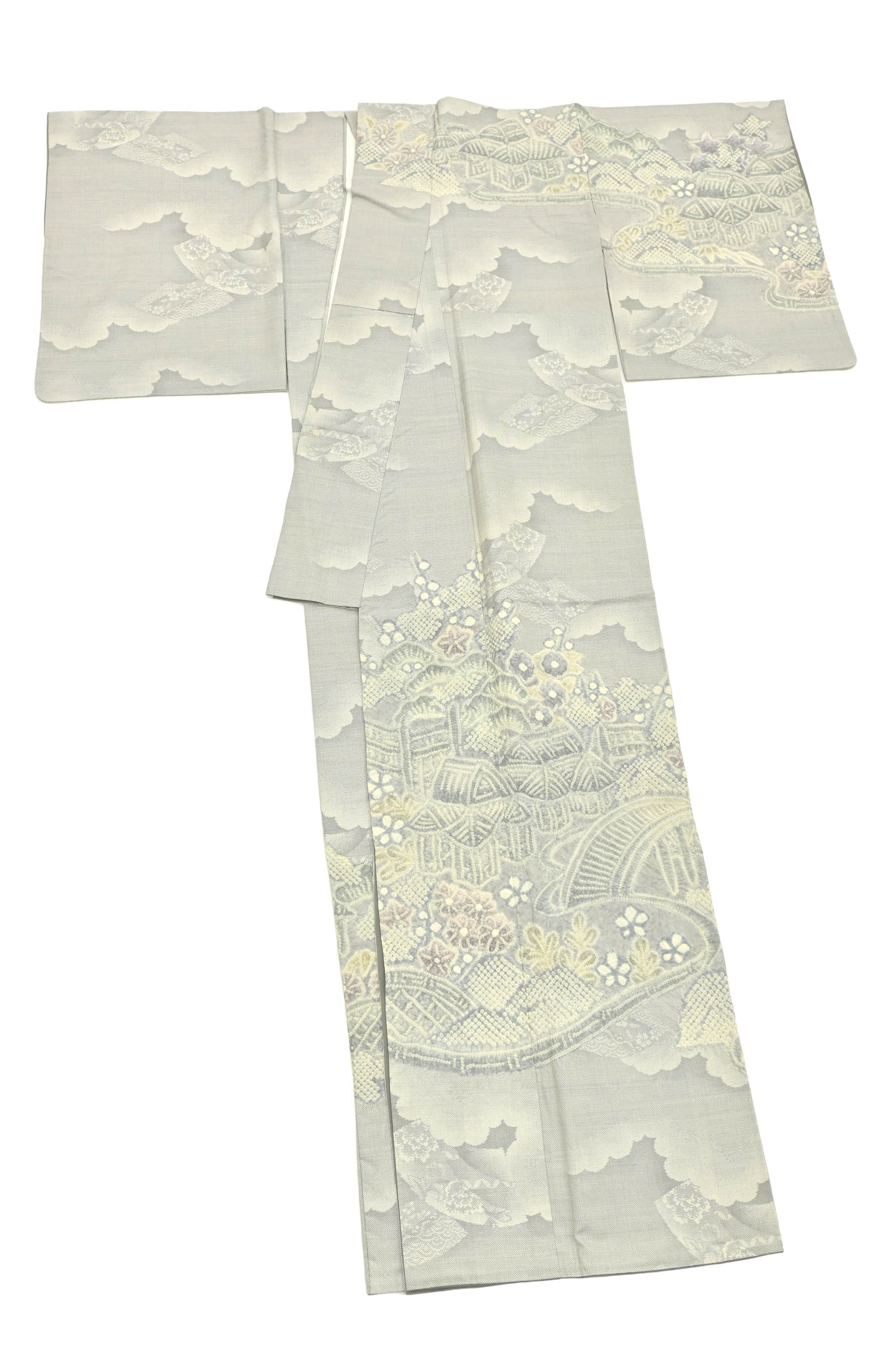 【其の二 】 其の一よりは白め地の白大島紬の３点セット(Lサイズ裄62.5cm)
